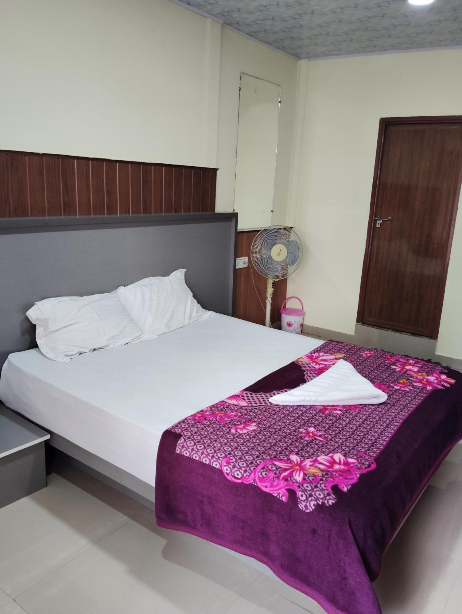 Riya Home Stay Munnar Anaviratty Buitenkant foto