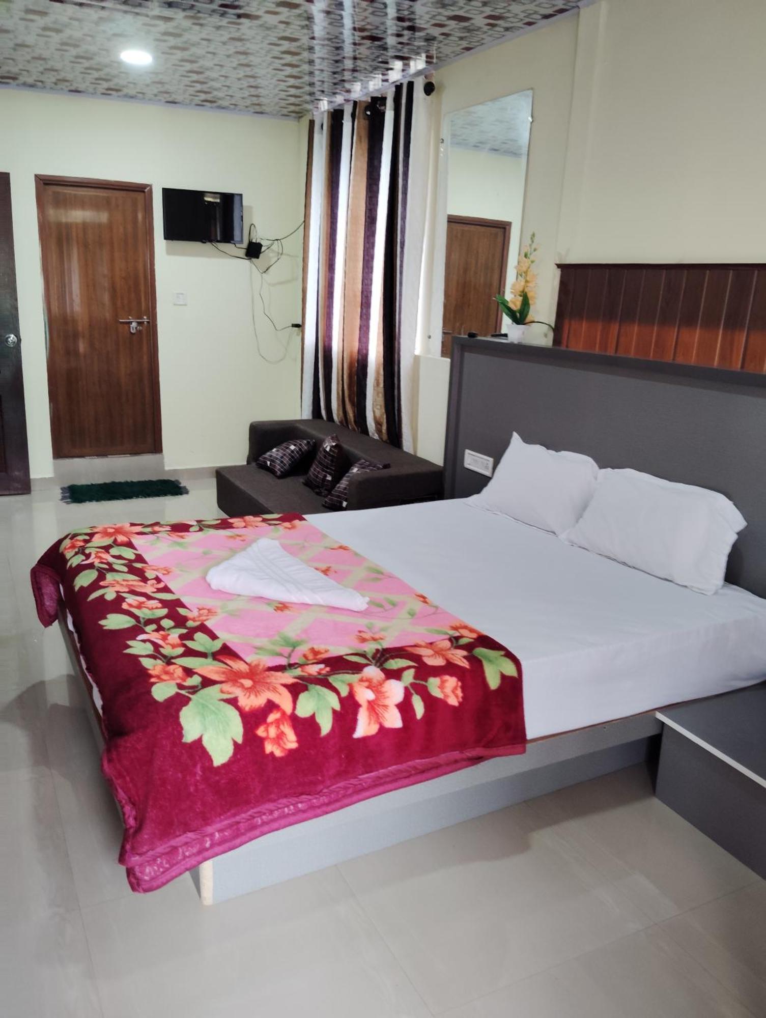 Riya Home Stay Munnar Anaviratty Buitenkant foto